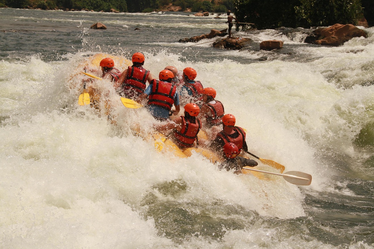 white water rafting 354505_1280